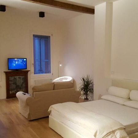 Casa Tea Appartement Bologna Buitenkant foto